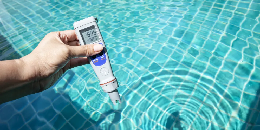 Ce riscuri ascunde depozitarea necorespunzătoare a substanțelor chimice pentru tratarea piscinelor?  